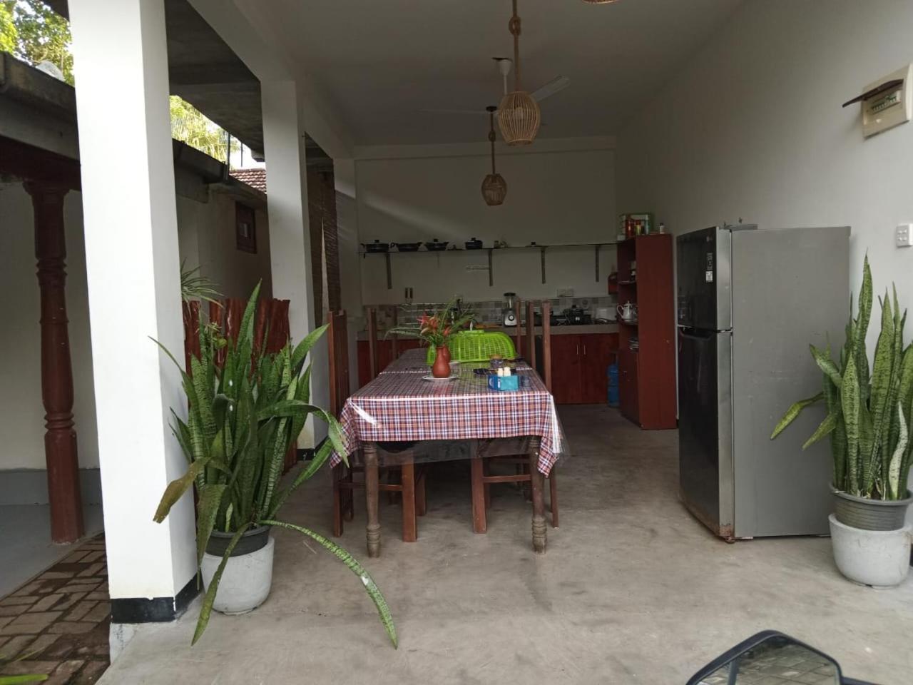 Little Villa Guest House Ahangama Exterior photo